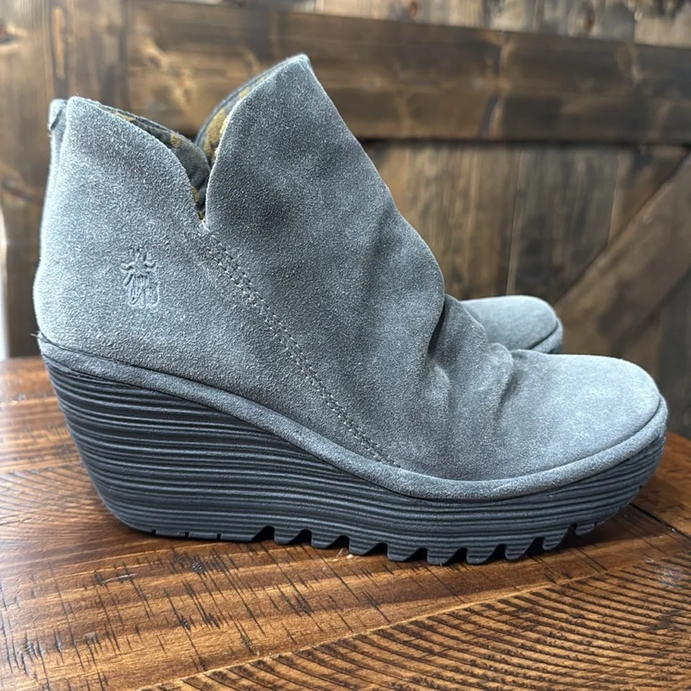 FLY LONDON YIP Diesel Oil Suede Booties
